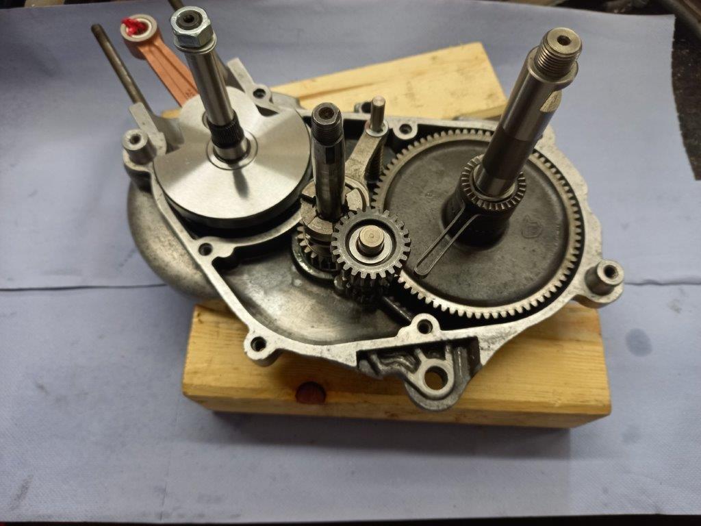 Vorster Zweiradschmiede V 2 VorsterZweiradschmiede  V2 Glatzlef Donnerwerk DieFallensteller www.DieFallensteller.de Die Fallensteller vBBildideen Puch Maxi N S Mofa Moped