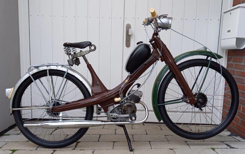 NSU Quickly Vorster Zweiradschmiede V 2 VorsterZweiradschmiede  V2 Glatzlef Donnerwerk DieFallensteller www.DieFallensteller.de Die Fallensteller vBBildideen Puch Maxi N S Mofa Moped